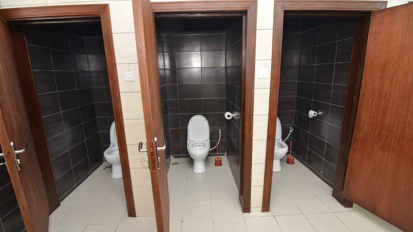 Clean Rest Room
